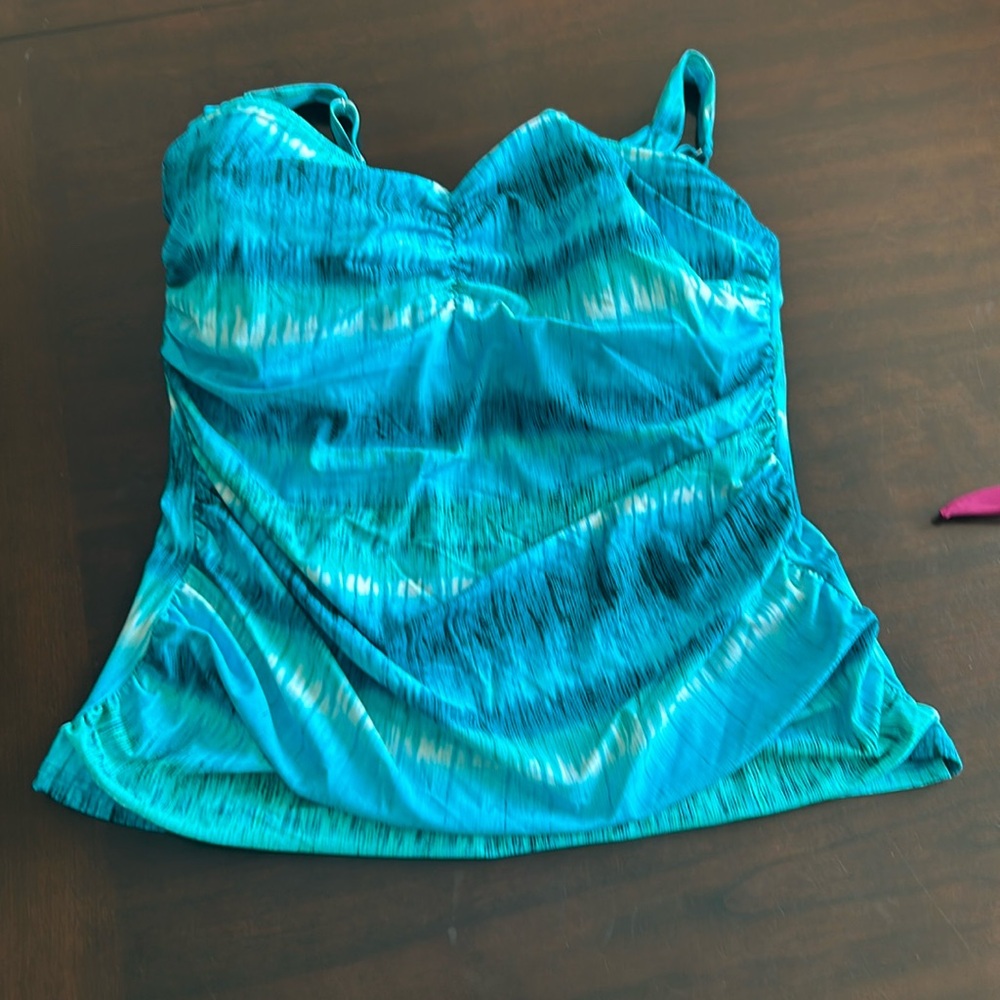 Profile by Gottex swim top size 24W